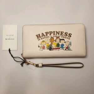 NWT CBN35 COACH x PEANUTS Long Zip Around Wallet Snoopy and Friends Chalk